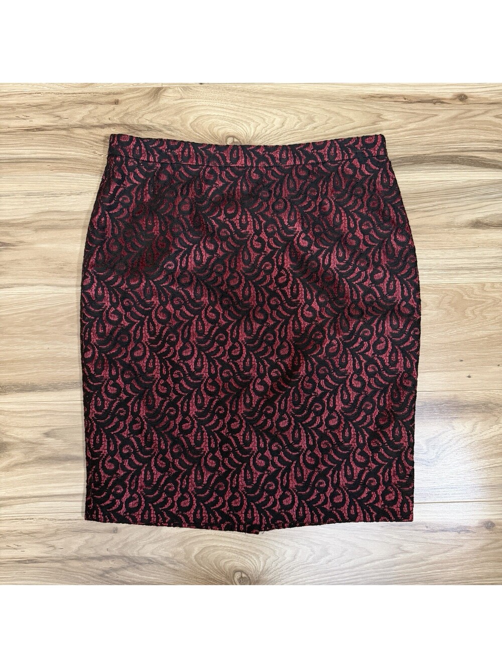 The Limited Red Black Lace Pencil Skirt NWT Size 8 Coquette